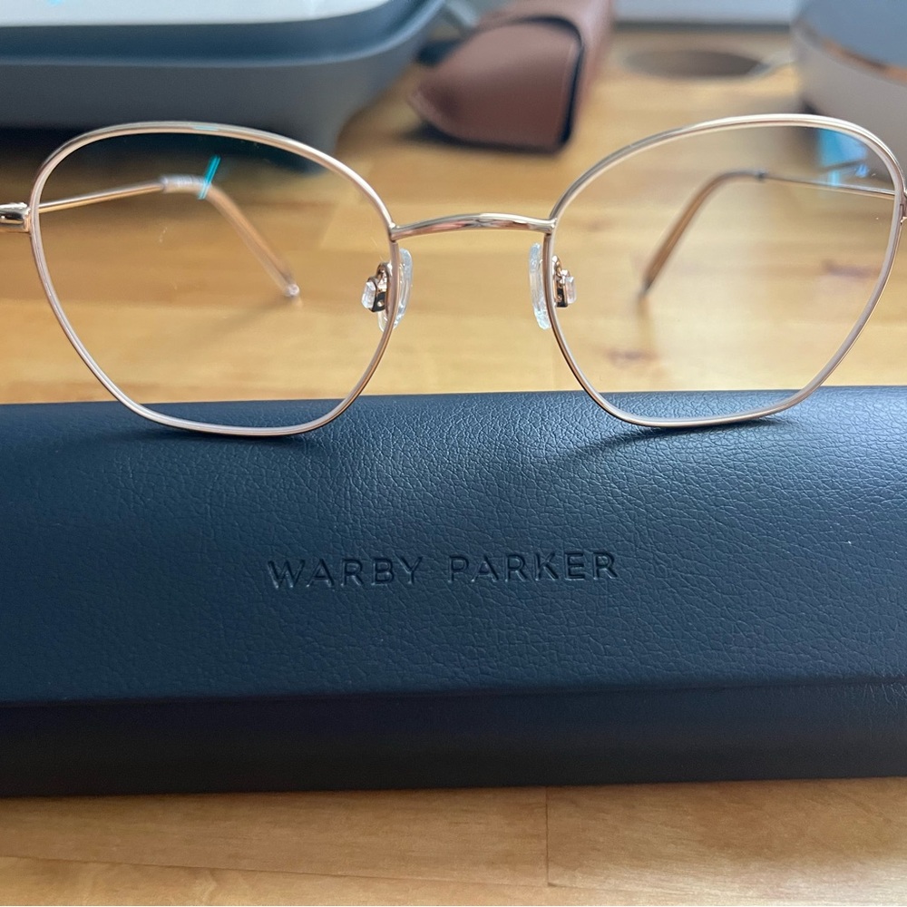 Warby Parker Women's Glasses in Gold